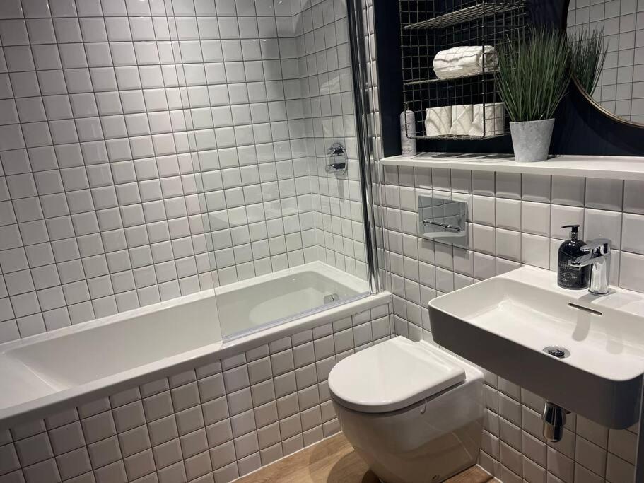 Trendy Apartment In Cardiff Free Parking Kültér fotó