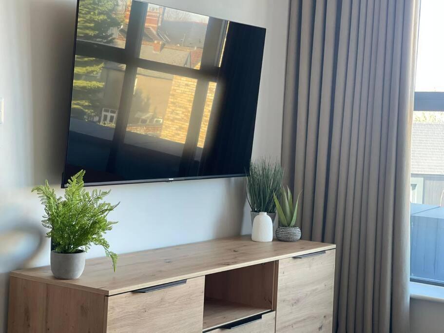 Trendy Apartment In Cardiff Free Parking Kültér fotó